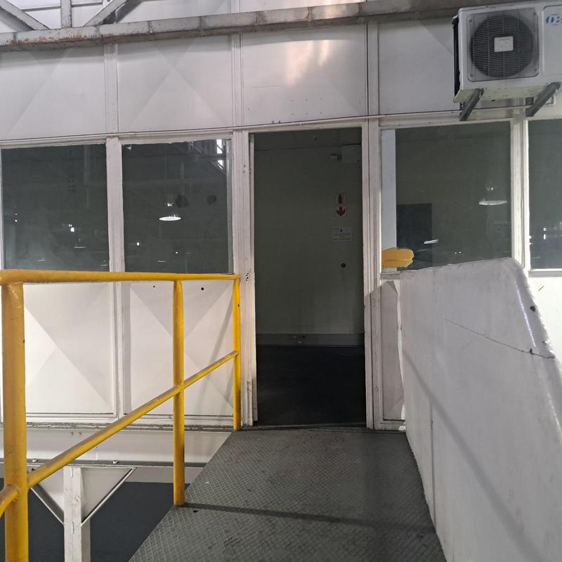 To Let Commercial Property for Rent in Sidwell Eastern Cape